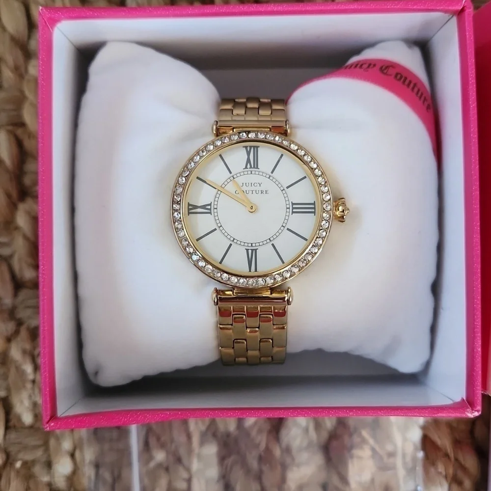 ✨️NWT JUICY COUTURE Gold Diamond lined Watch